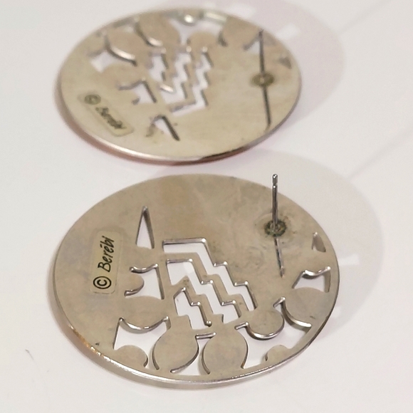 Berebi Red Geometric Metal Circular Disc Stationary Earrings - Picture 4 of 12